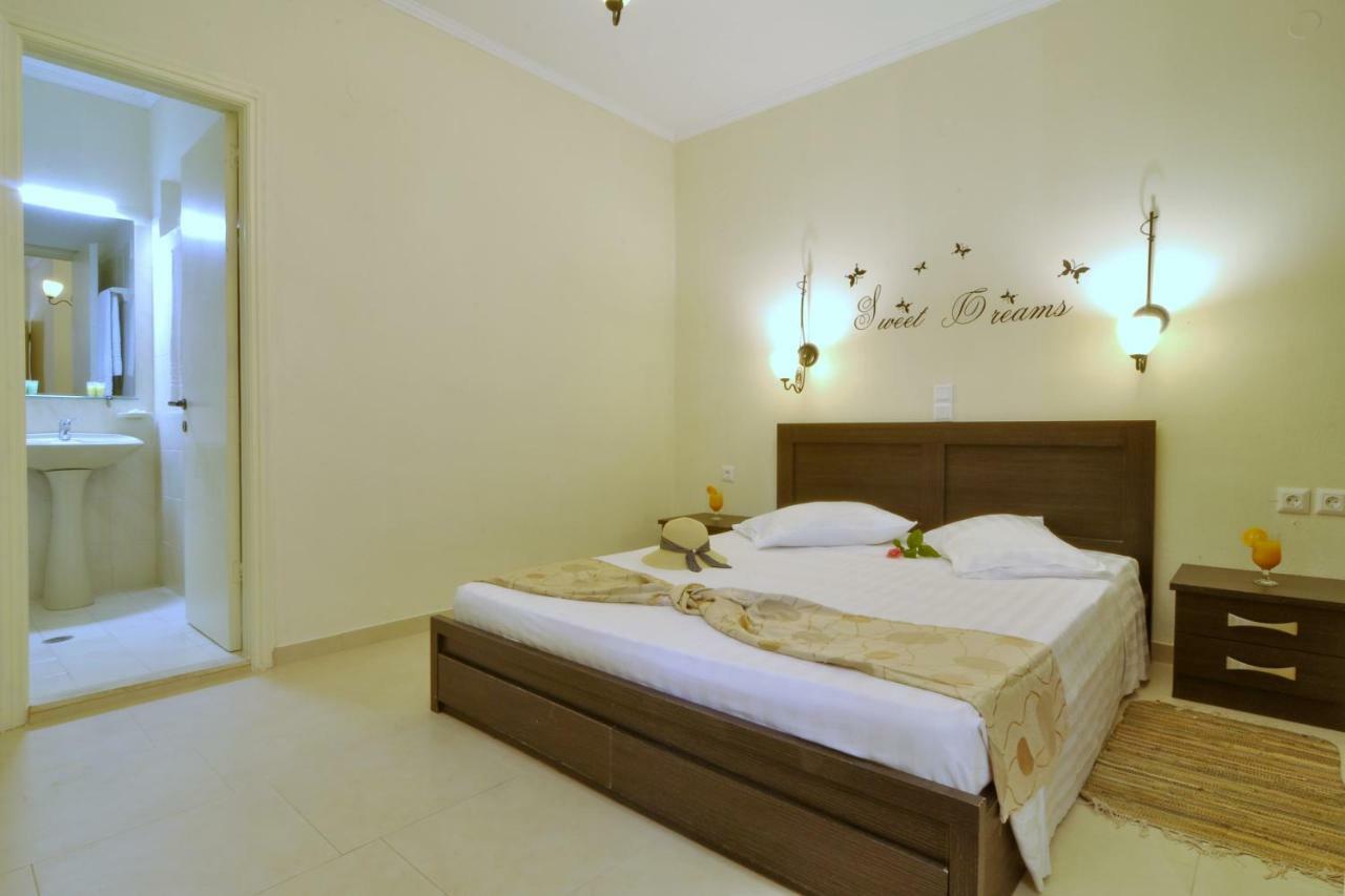 Golden Fox And Appartement